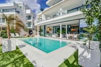 131 - Luxury Apartment with Private Pool and Views, El Higueron - B&B Fuengirola