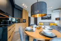 Apartament Yellow Star z widokiem - Ferienwohnung Hirschberg im Riesengebirge