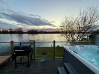 Lake View Landings Cotswolds Water Park South Cerney - Bed and Breakfast