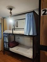 Posto Letto in Dormitorio Misto con 4 Letti