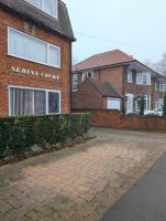 Spacious apartment sleeps 6 - Uni, sports, trades - B&B