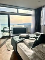 Appartement 1 Chambre - Baignoire d’Hydromassage sur Toit