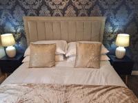 Old Coach House Apartment with Garage - Bed and Breakfast Scarborough