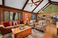 Chickadees Lake Lookout - B&B Holcomb