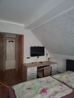 Dreibettzimmer mit eigenem Bad