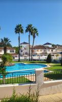 Casa Magdalenka, Mil Palmeras area, 800 m to the sea plus communal swimming pool - Chambres d'hôtes Pilar de la Horadada