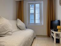 Studio équipé confort proche de toutes commodités - B&B