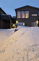 Modern house in chain with lovely views! - B&B Tromsø