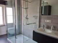 Camera Matrimoniale con Servizi Igienici in Comune