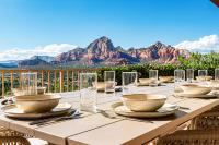 Sedona Luxury with 75’ Lap Pool, Hot Tub & Breathtaking Vortex Views - B&B Sedona
