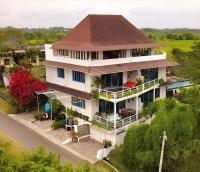 Nazaré - Luxury Penthouse with 270 Degree Kedungu Beach View by Triang Villas - Ferienwohnung
