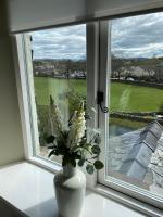 Ashdene Cottage with secure 'sun trap' garden - B&B Kendal