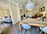 Apartment mit 1 Schlafzimmer und großem Balkon