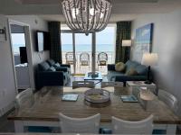 NEW OCEANFRONT 2br2ba - Camelot 411 - B&B Myrtle Beach