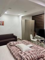 Deluxe Queen Suite