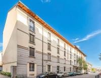 Thea Giulini - Monza Centro & Clinica Zucchi a Due Passi - B&B