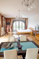 Suite Superior con Vista Piscina (2 Adulti + 2 Bambini) 