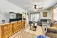 3 Mi to Dtwn Beaufort: Quiet Family Home w/ Yard - Chambres d'hôtes Beaufort