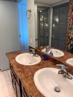 Renovated Studio Free Parking in Prime Waikiki - B&B Honolulu