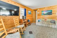 Near Lake Huron Secluded Goetzville Cabin with Deck - Ferienwohnung Goetzville