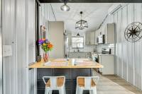 Walk to Pier North Carolina Getaway in Oak Island - Ferienwohnung