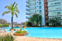 condominio con una bonita vista del puerto deportivo de G P S rentas - B&B
