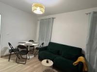 4 personnes - Proche Centrex et Disneyland - Ferienwohnung