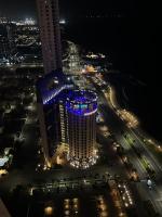 شقة فرزاتشي باأطلالة بحرية برج الجوهره داماك Damac AlJawharah Tower - B&B