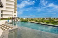 Azzure Beachside Retreat with Pool Gym and Steam Room - Ferienwohnung Bokarina