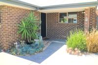 Tranquility in the Meadows - 20 minutes to the City - 6 mins to the beach - B&B
