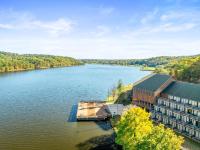 Camera Familiare con Vista Lago