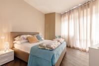 Deluxe Two-Bedroom Apartment