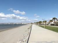 Rez de jardin climatisé avec grande terrasse - B&B Gruissan