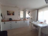 Appartamento con 2 Camere da Letto e Balcone