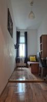 Hostel Tulip - pokój nr 8 ze wspólną łazienką i kuchnią - B&B