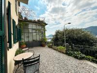 Two-room apartment - lake view and Como city - AC - Bed and Breakfast Como