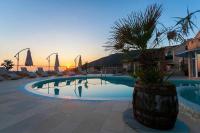 Apart Hotel Spa Resort Becici, Budva Апартаменты с двумя мастер-спальнями - Chambres d'hôtes Bečići