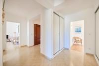 Vieira Beach House - Spacious 3 BR Apartment with Sea View - Chambres d'hôtes Vieira de Leiria