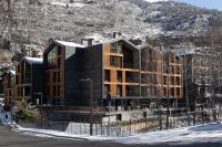 Isard Homes by Select Rentals - B&B