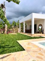 Seaside Reflexion - Entire Villa with Private Pool - B&B