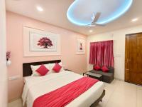 Queen Room with Pool View