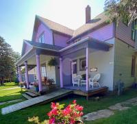 Stowaway Lower Deck - Bed and Breakfast Sturgeon Bay
