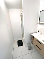 Chambre PRIVÉE dans appartement PARTAGÉ - Cenon - proche Tram A - FREE WIFI - REF C1 - Chambres d’hôtes