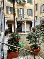Casa Verga - Elegante Appartamento con 2 Camere e 2 Bagni a 2 Minuti dalla Metro Moscova, vicino Brera e Parco Sempione - Chambres d'hôtes Milan