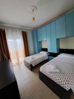Gili & Delo luxury Apartments-Νear Airport - Chambres d'hôtes Valias