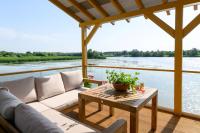 Norbi cölöpház - Bed and Breakfast