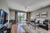 Sandy Tee Resort Suite w Giant Pool Oasis - B&B