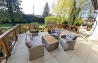 APARTAMENTY SIELSKIE - Nowe Apartamenty z prywatnym ogrodem i BILETEM NA BASEN GRATIS - B&B Ustroń