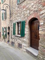 Romantic Escape in Medioeval Passignano -Lake View - B&B