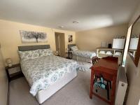 Family Room with Garden View